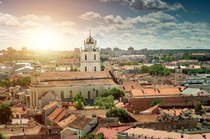 „Vilniaus vandenys“ sveikina Vilnių su gimtadieniu ir kviečia visus jam įteikti dovaną!