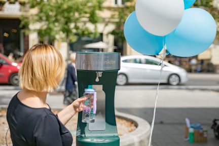 „Vilniaus vandenys“ baigia  vandens gertuvių viešose miesto erdvėse sezoną, kitais metais jų tinklą planuoja plėsti