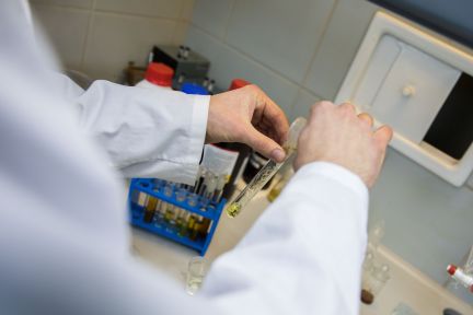 Nuotekose daugėja pavojingų cheminių medžiagų, naudojamų buityje