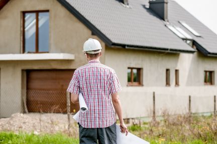„Vilniaus vandenys“ visas prijungimo prie vandentiekio ir nuotekų tinklų paslaugas siūlo „iš vienų rankų“ 