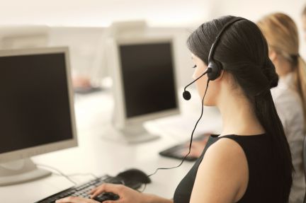 Klientus laikinai aptarnausime tik telefonu ir elektroniniu paštu
