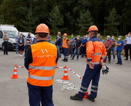 Į saugios darbo aplinkos kūrimą „Vilniaus vandenys“ įtraukia kiekvieną darbuotoją