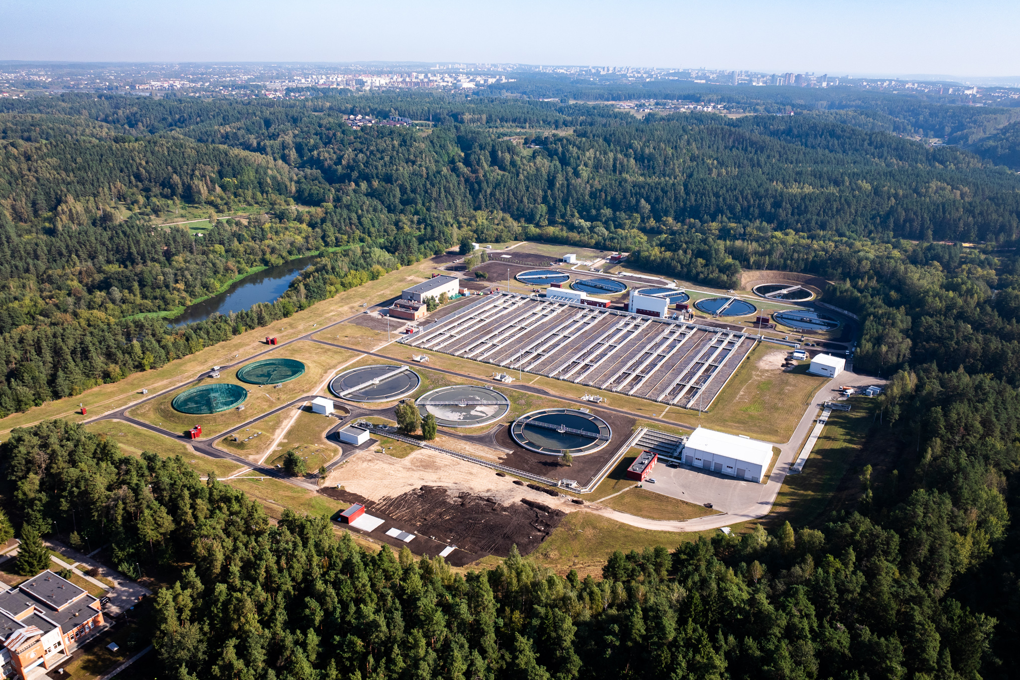 Didžiausioje šalies Vilniaus nuotekų valykloje įdiegtos dirbtinio intelekto technologijos