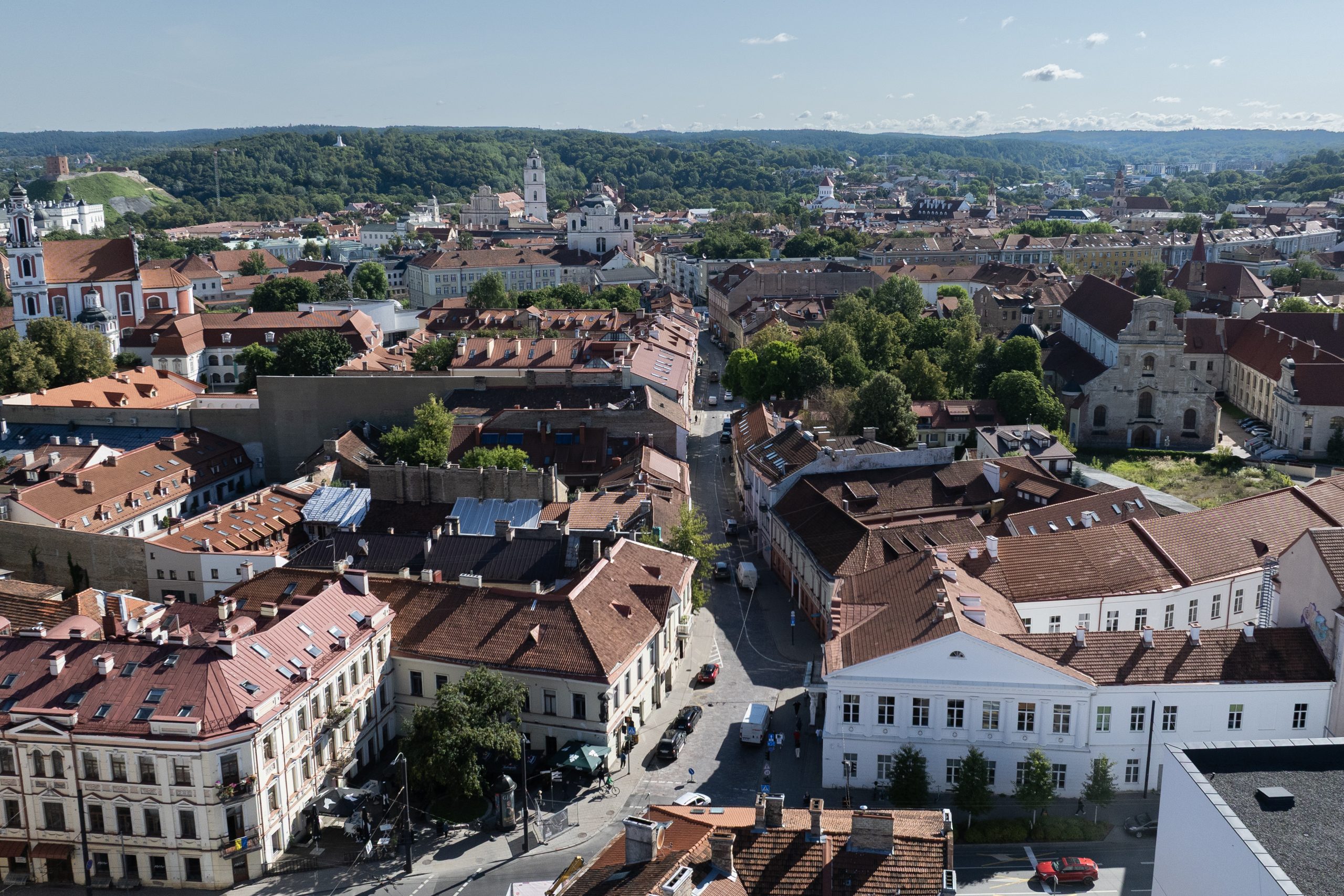 Pradedamas istorinės Trakų gatvės remontas: „Vilniaus vandenys“ atnaujins šimtmečio senumo vandentiekio ir nuotekų tinklus